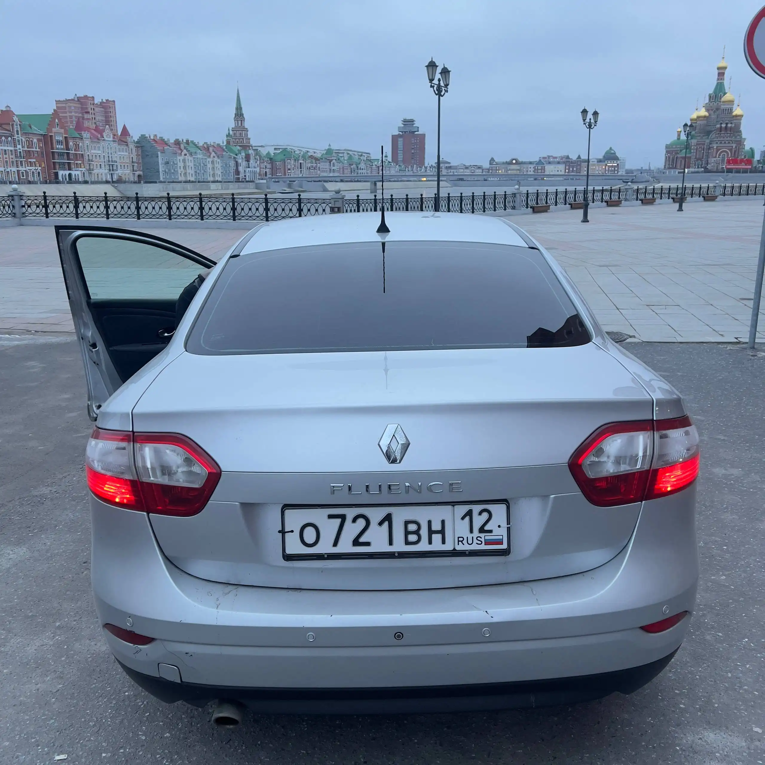 Рено Флюенс 2011 года с газовым оборудованием