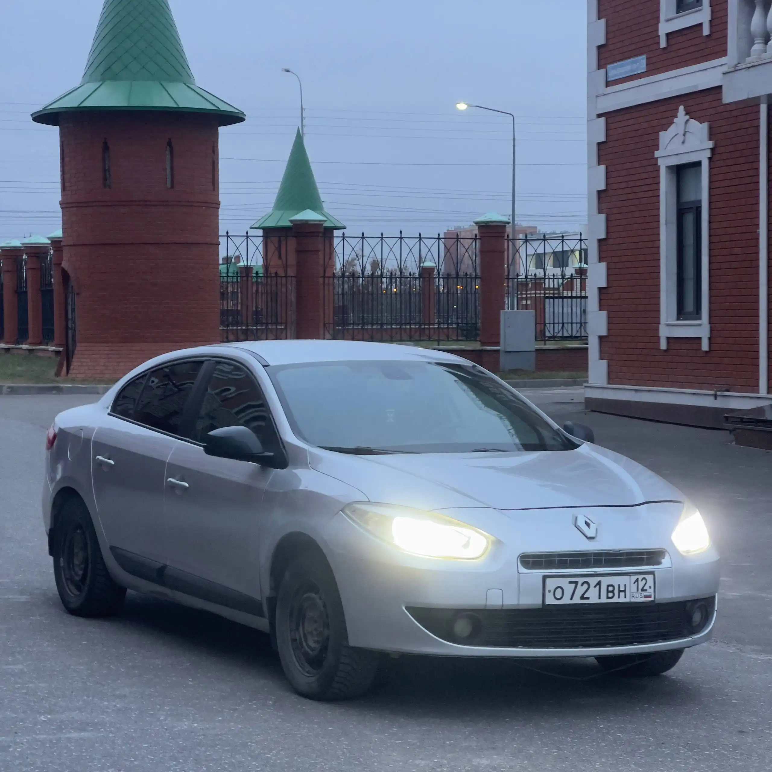 Рено Флюенс 2011 года с газовым оборудованием