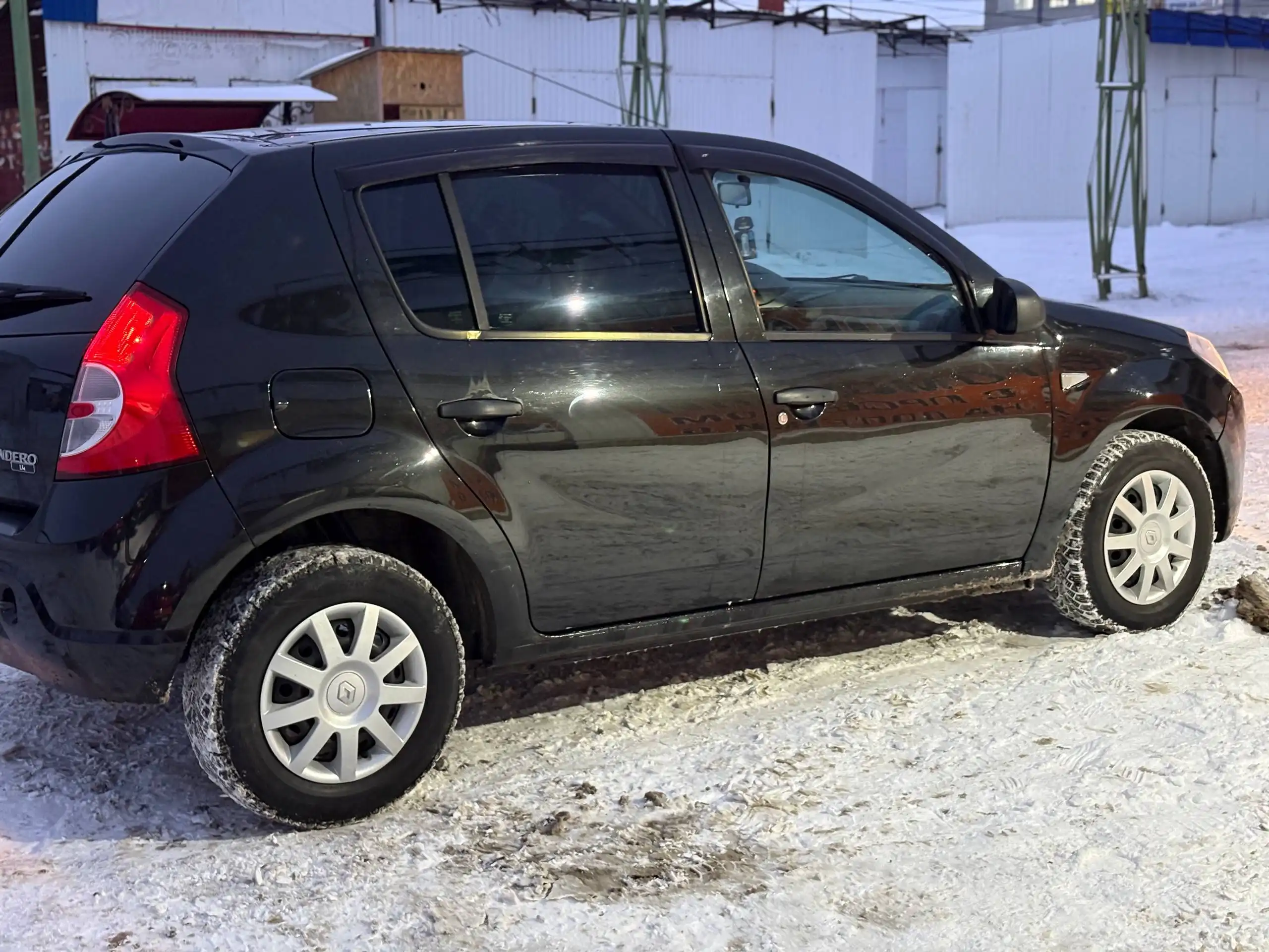 Renault Sandero 2014 года в отличном состоянии