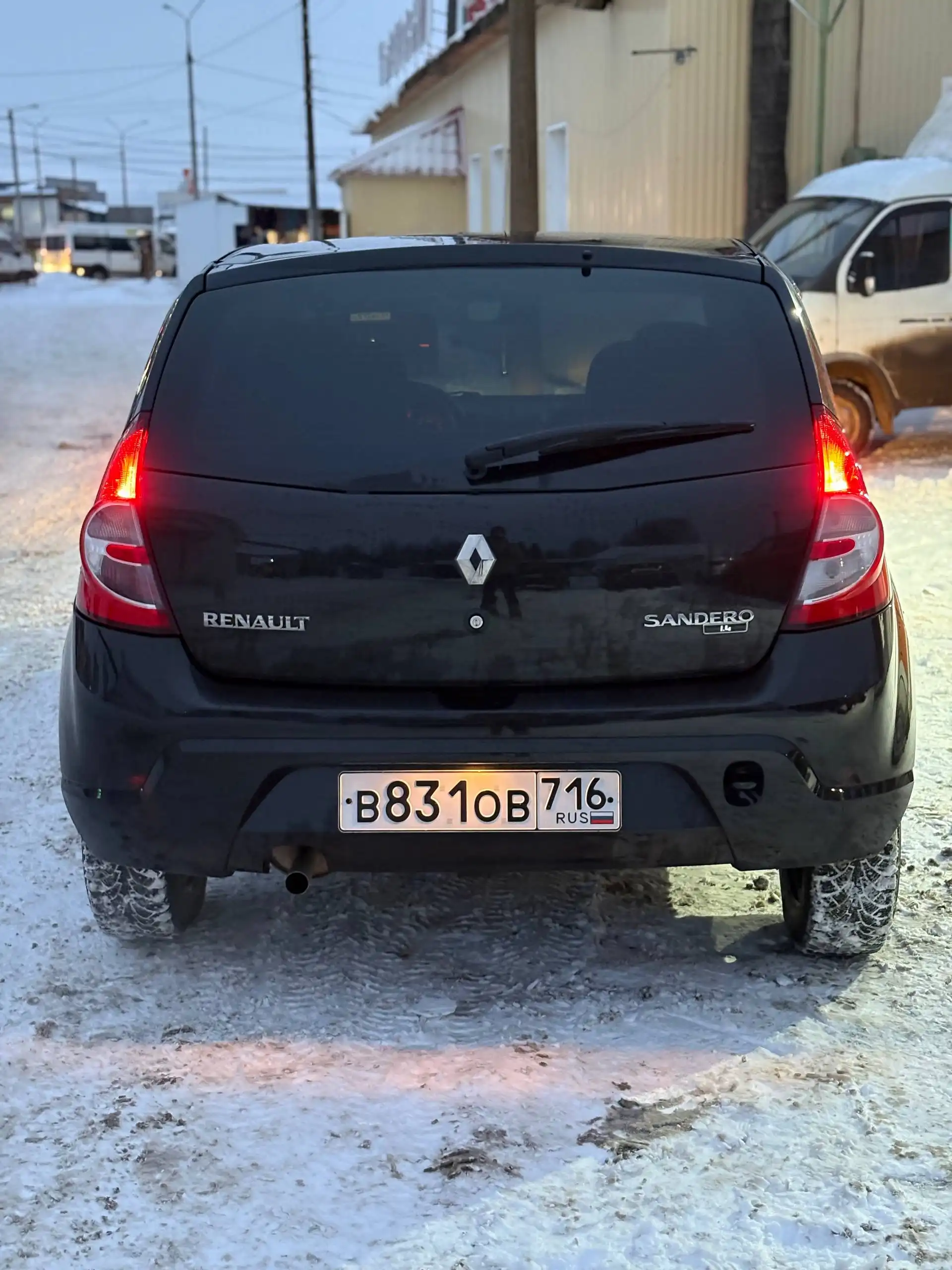 Renault Sandero 2014 года в отличном состоянии