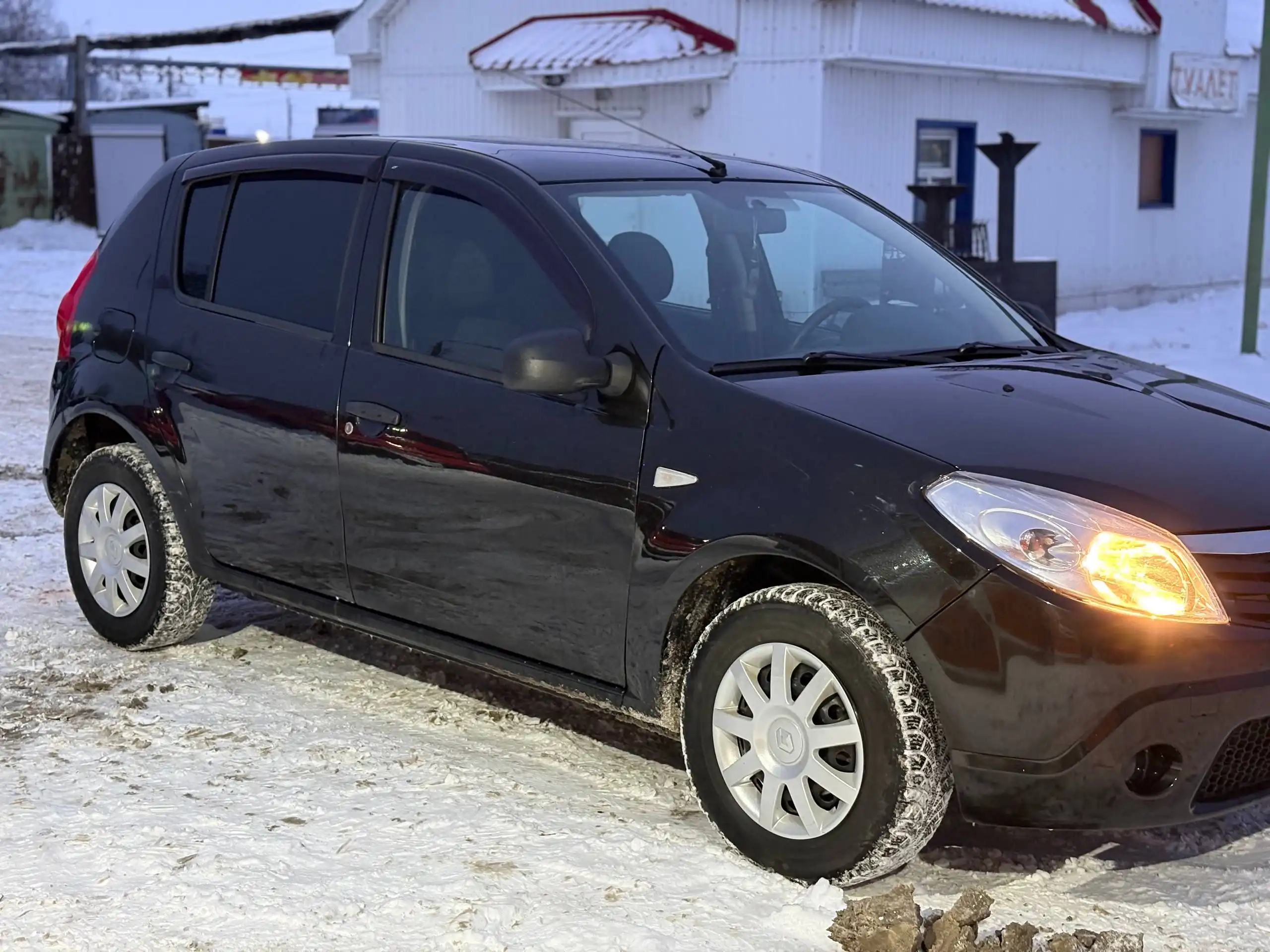 Renault Sandero 2014 года в отличном состоянии