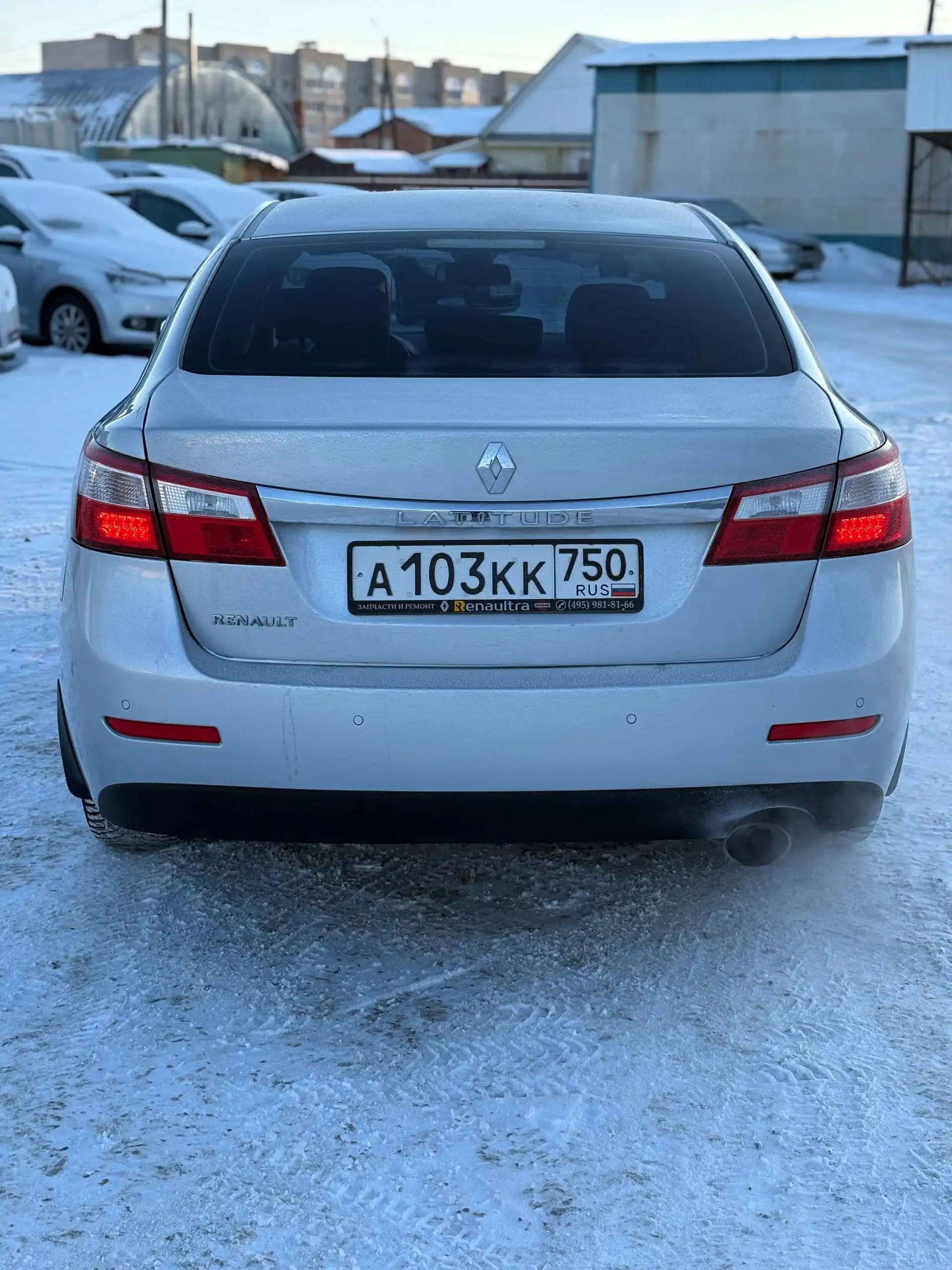 Renault Latitude 2011 года в отличном состоянии