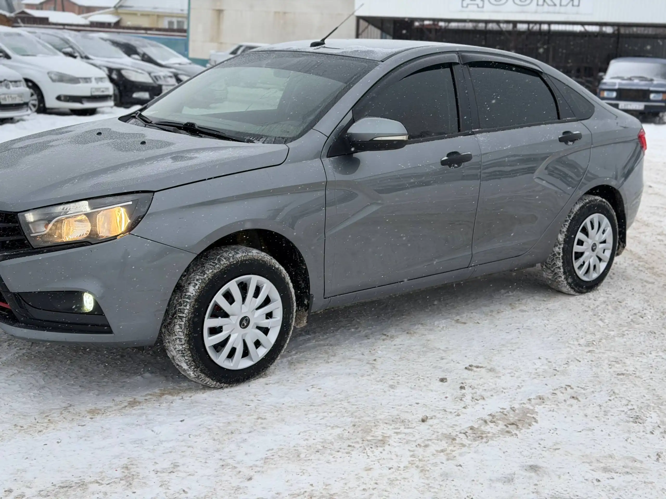 Продажа Lada Vesta 2017 года в отличном состоянии