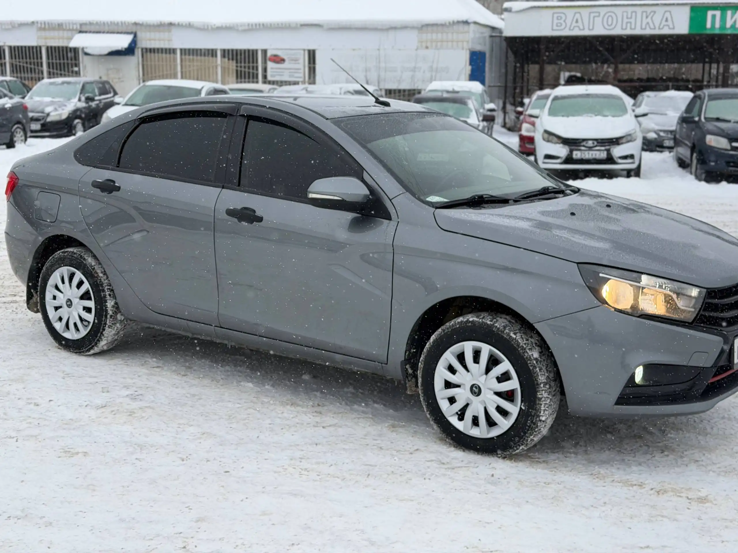 Продажа Lada Vesta 2017 года в отличном состоянии