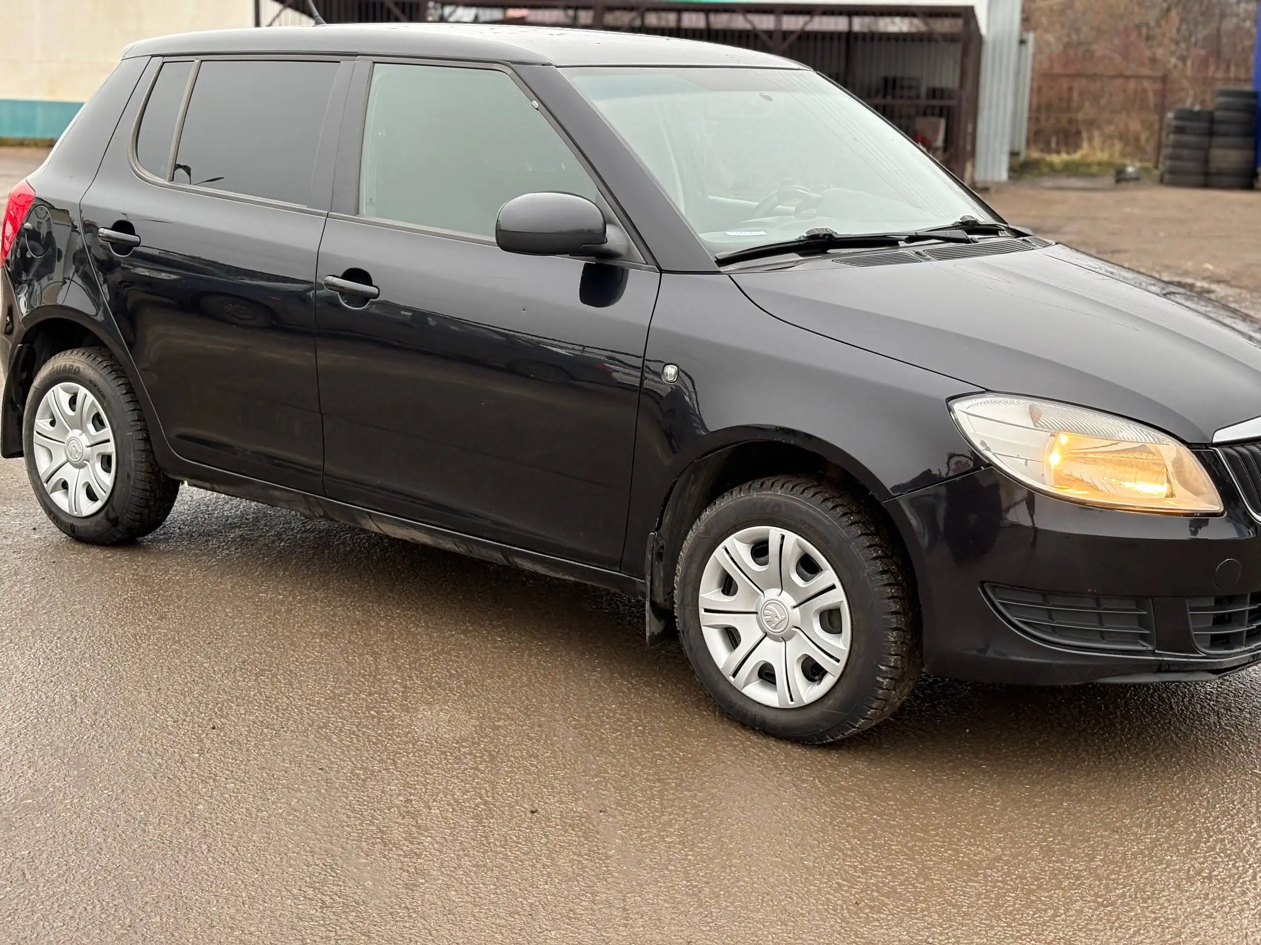 Skoda Fabia 2013 года в отличном состоянии