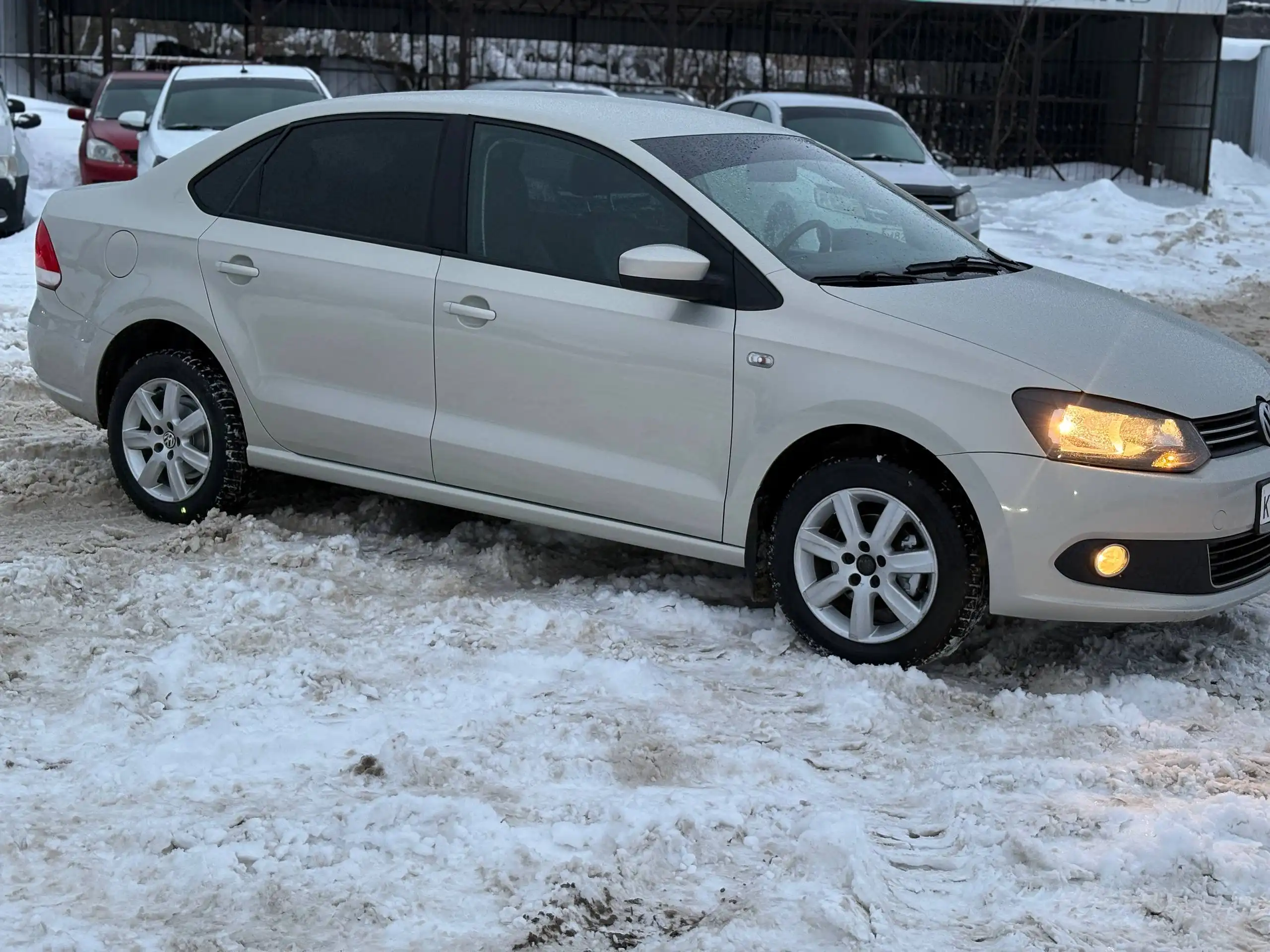 Volkswagen Polo 2012 года в хорошем состоянии