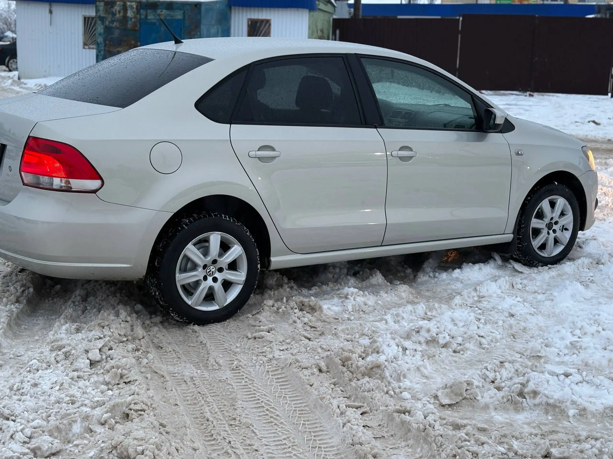 Volkswagen Polo 2012 года в хорошем состоянии