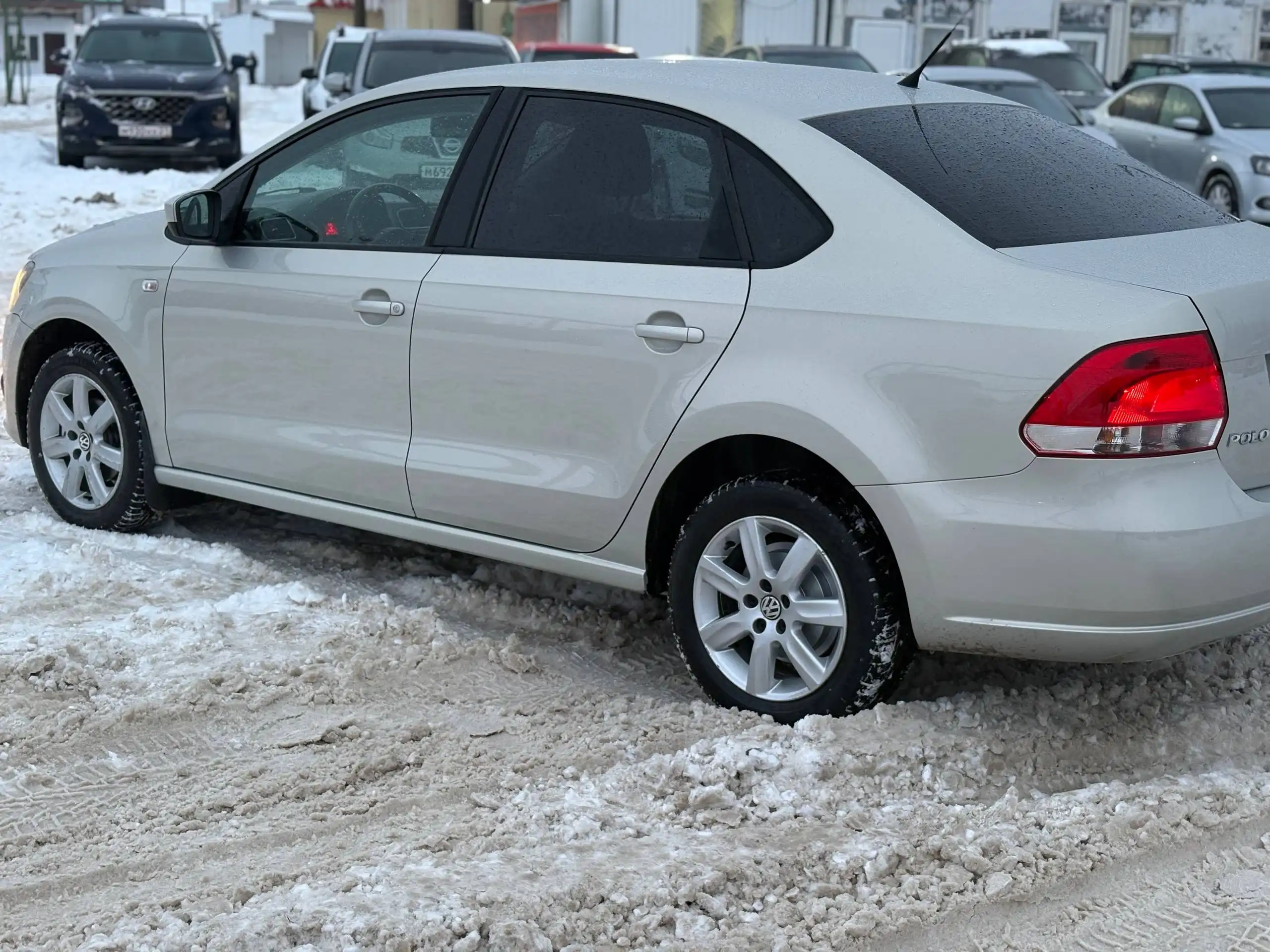 Volkswagen Polo 2012 года в хорошем состоянии