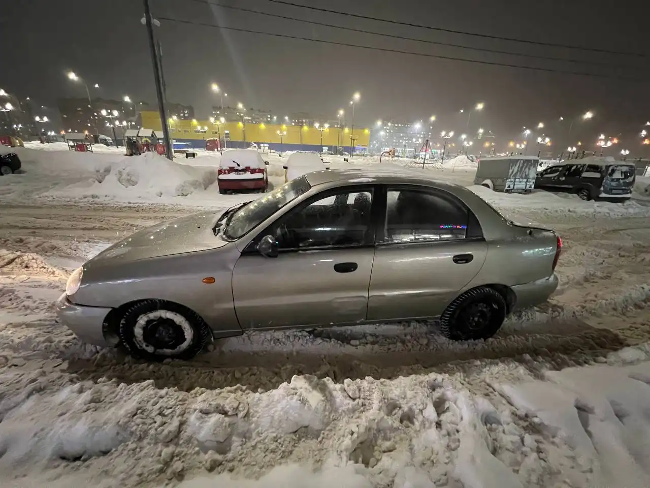 Продажа автомобиля с новыми зимней резиной и АКБ - Авто в Йошкар-Ола