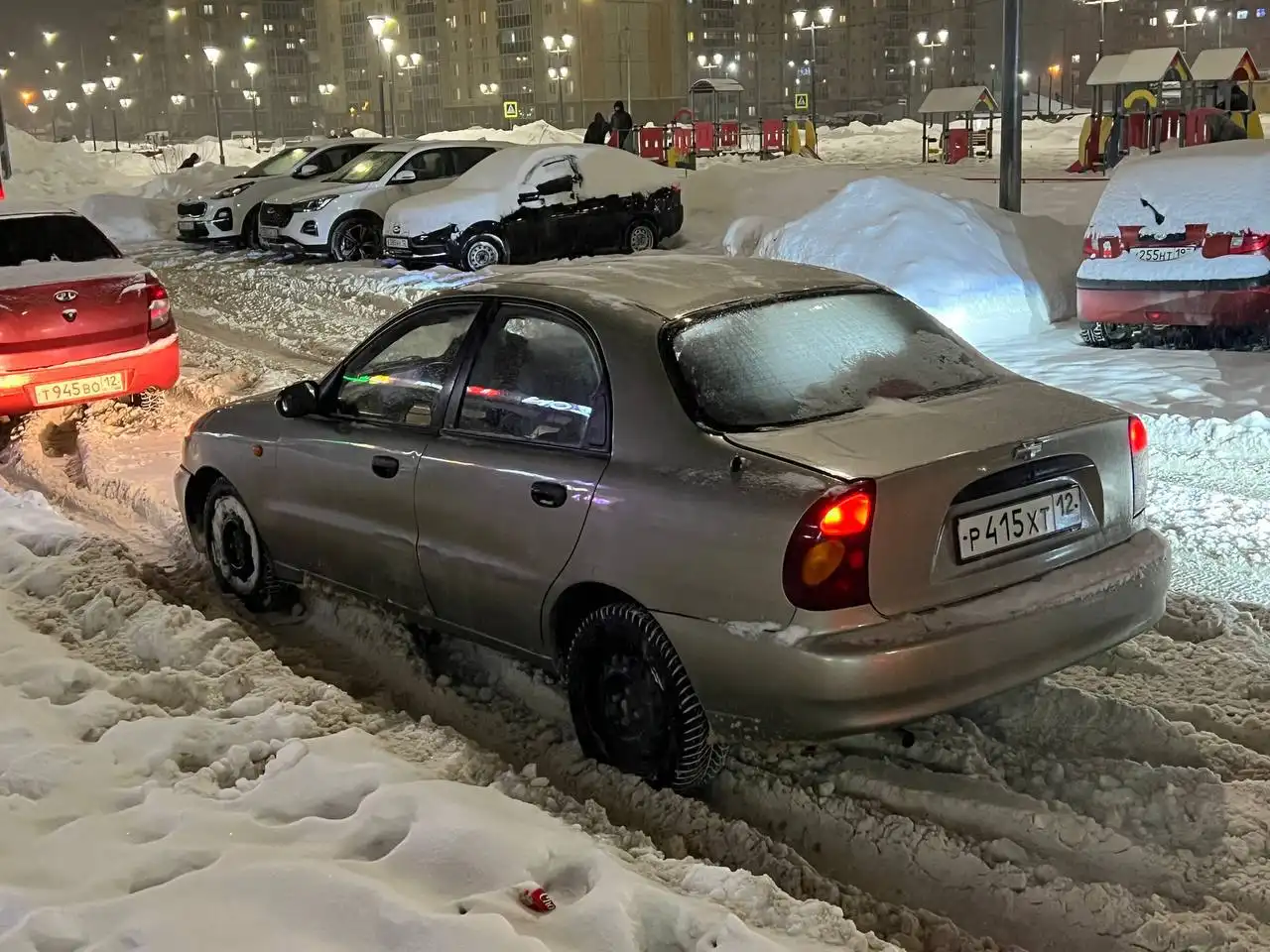 Продажа автомобиля с новыми зимней резиной и АКБ - Авто в Йошкар-Ола