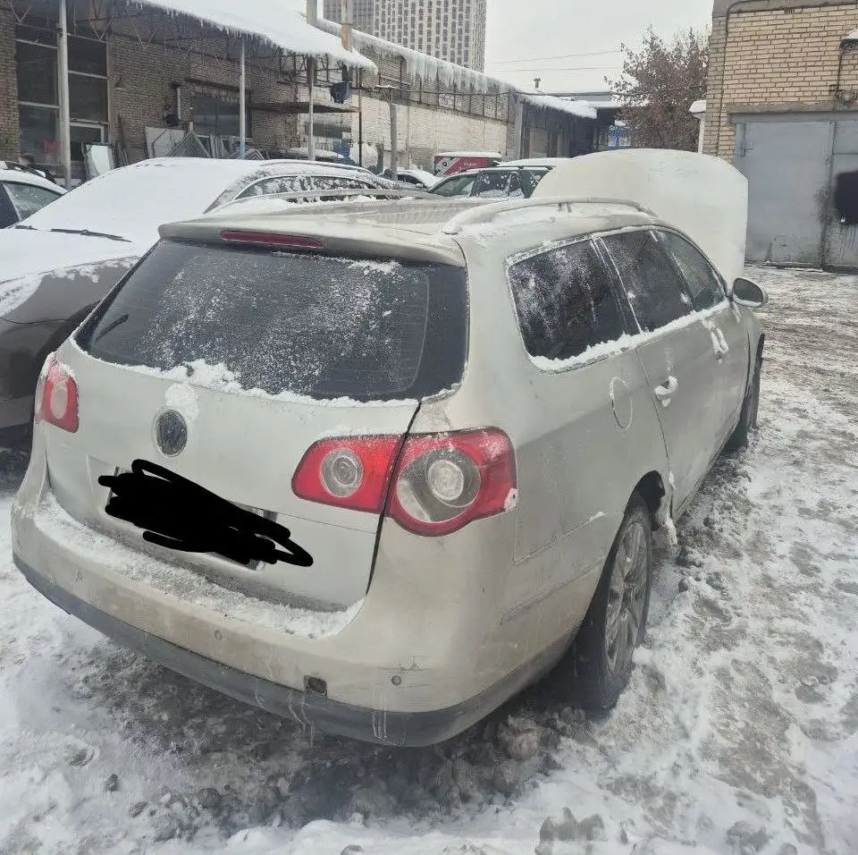 Volkswagen Passat 2005 - Авто в Москва