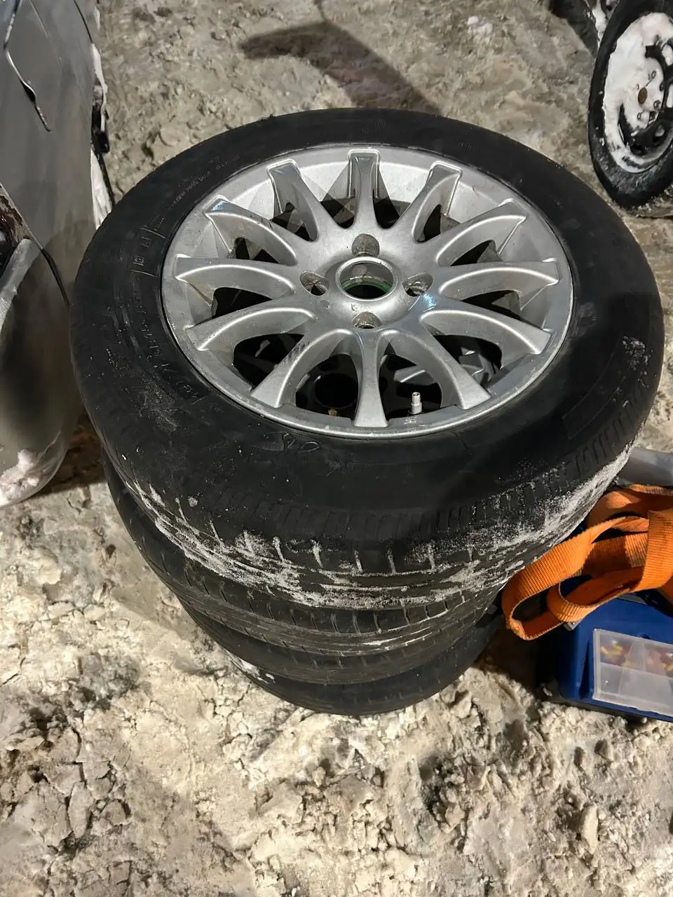 Продам комплект литья с летней резиной 195/65/15 - Шины и диски (Авто) в Йошкар-Ола