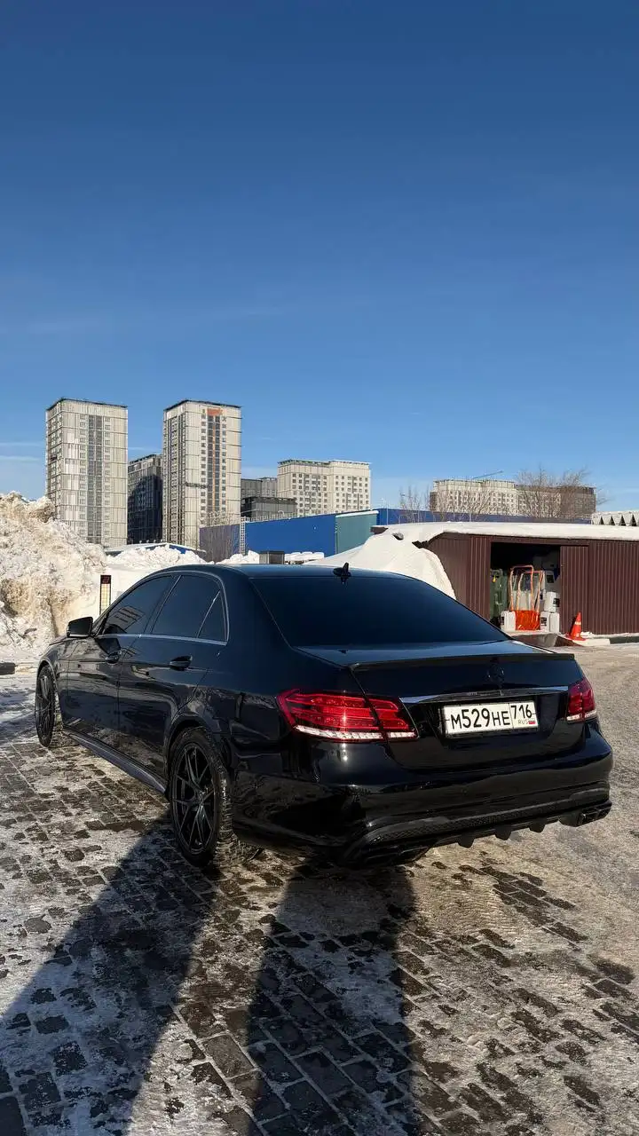Mercedes Benz E-класс w212 рестайлинг Amg пакет 2014 - Авто в Казань
