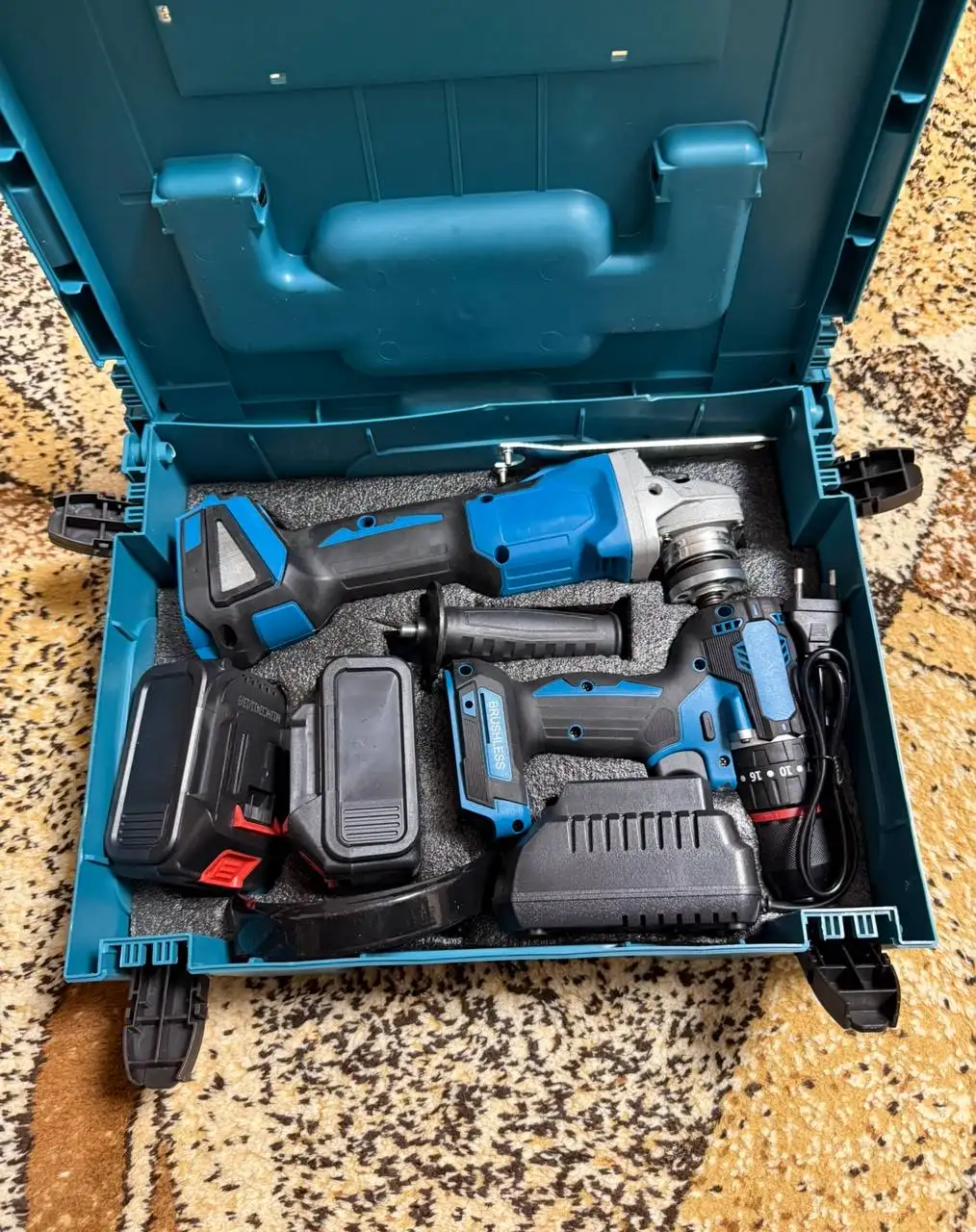 Продажа нового инструмента: болгарка, шуруповерт, перфоратор - Инструменты (Барахолка) в Йошкар-Ола