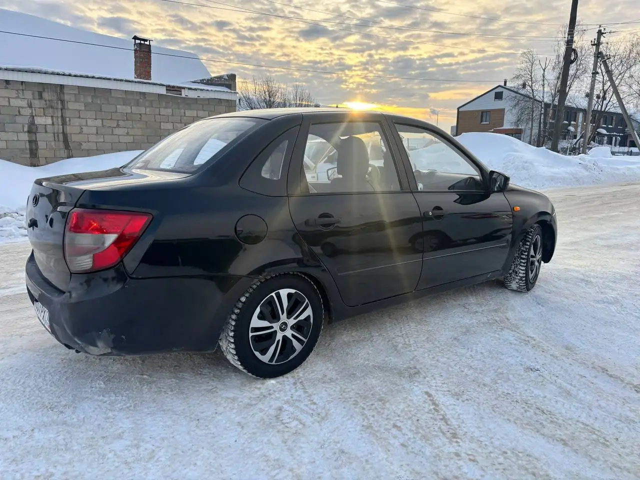 Продажа автомобиля 2013 года выпуска - Легковые автомобили (Авто) в Йошкар-Ола