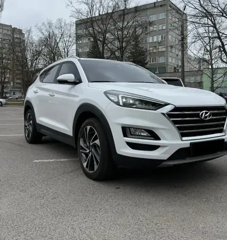 Hyundai Tucson 2.0 в отличном состоянии - Грузовики в Йошкар-Ола