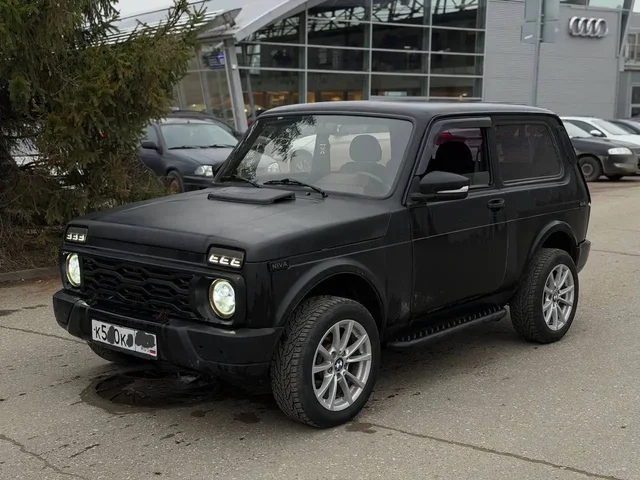 Продажа Нива 2121-3д 2012 года с дополнениями - Автохимия и расходные материалы в Чебоксары