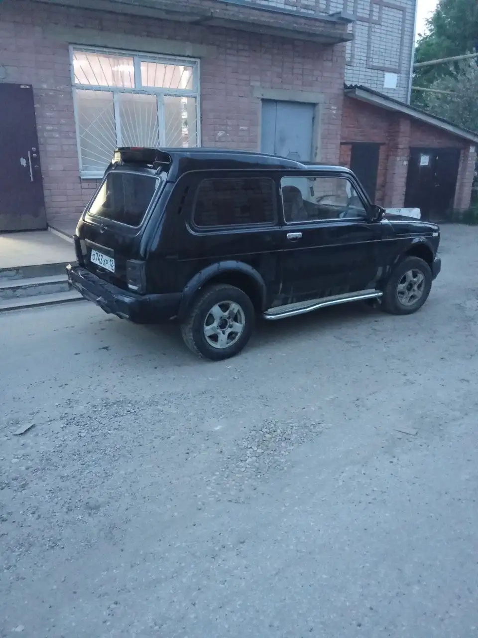 Продам Нива 21218 Фора 2004 - Легковые автомобили (Авто) в Козьмодемьянск