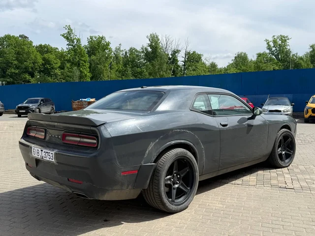 Dodge Challenger 2019 - Автономерные знаки в Москва