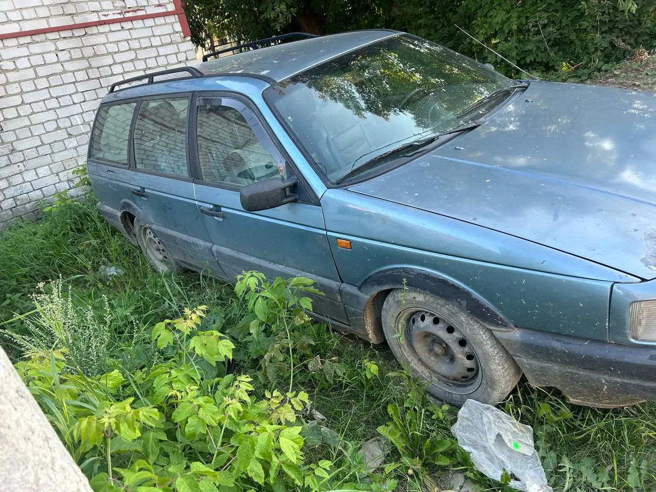 Автомобиль с мотором 1.8 и кондиционером - Легковые автомобили (Авто) в Йошкар-Ола