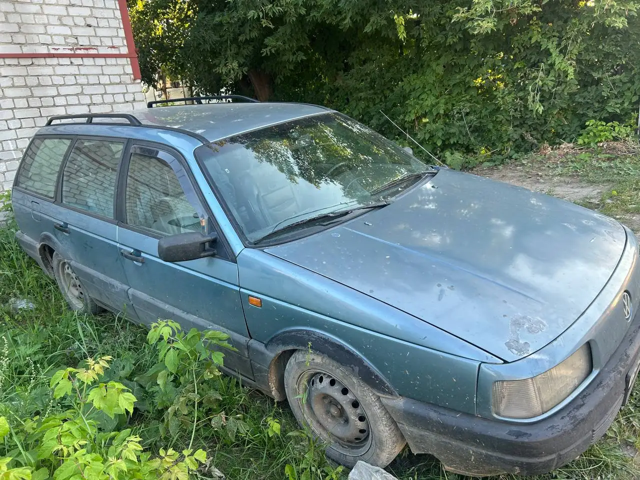 Автомобиль с мотором 1.8 и кондиционером - Легковые автомобили (Авто) в Йошкар-Ола