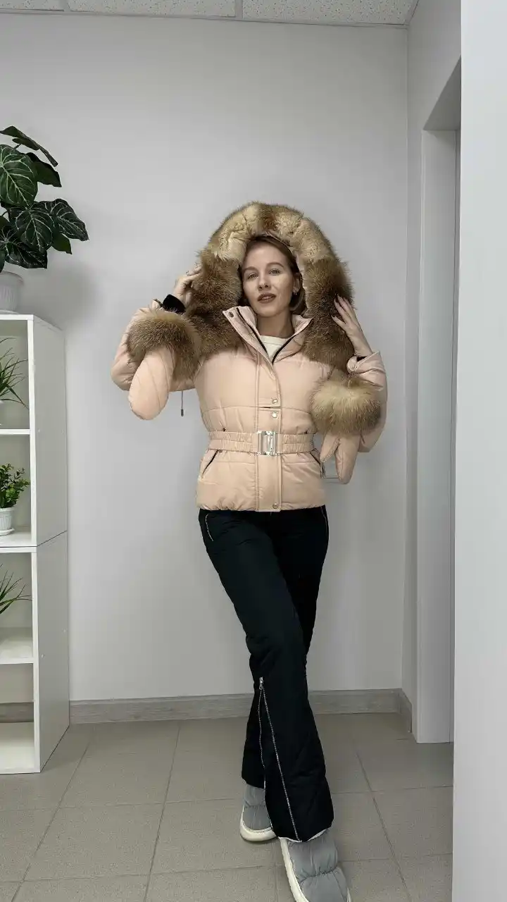 Зимний костюм двойка с рукавицами