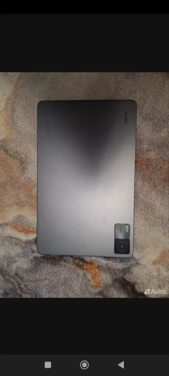 Планшет в хорошем состоянии для минимальных операций и просмотров фильмов