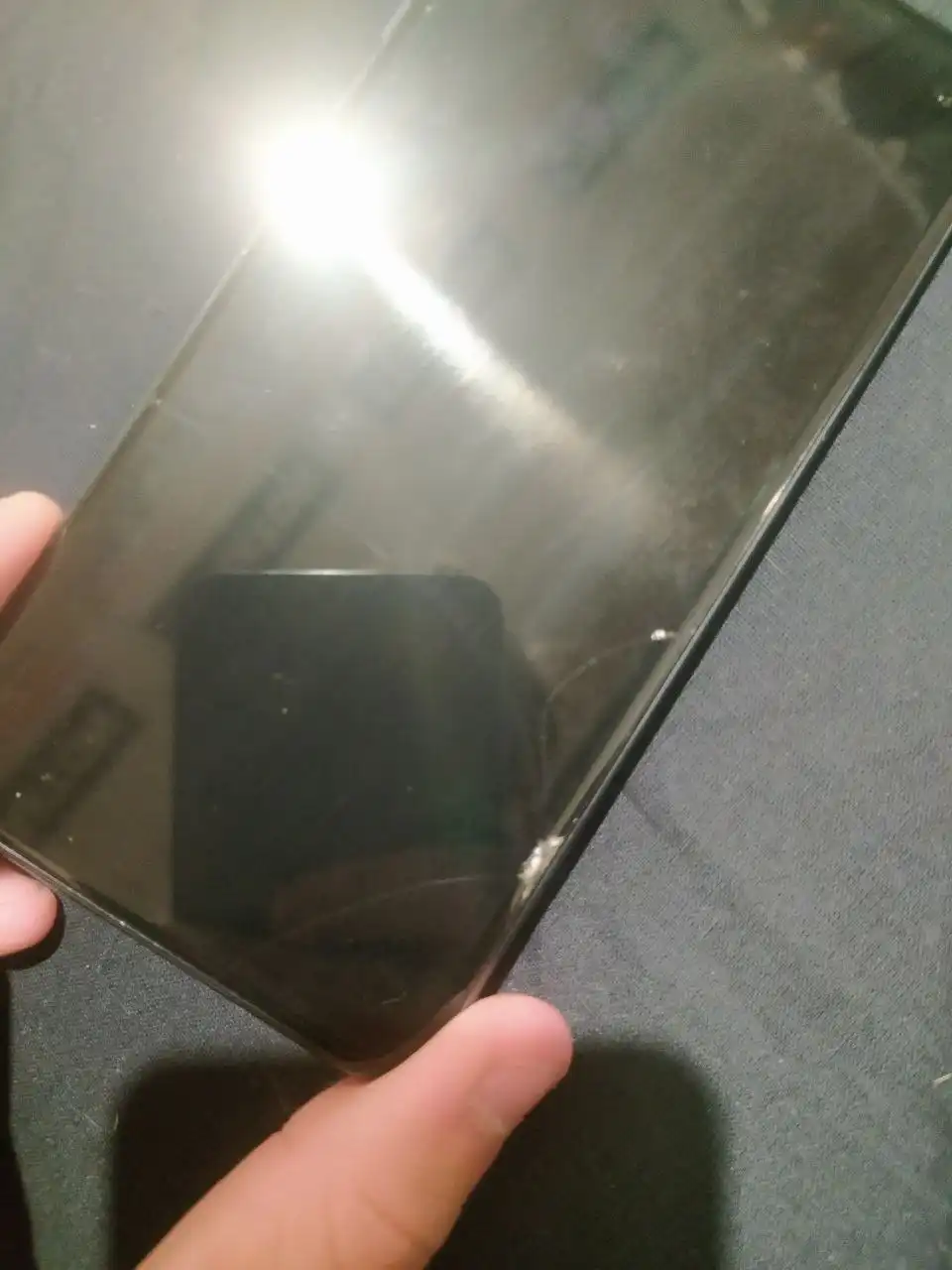 Обмен на iPhone с трещиной на экране