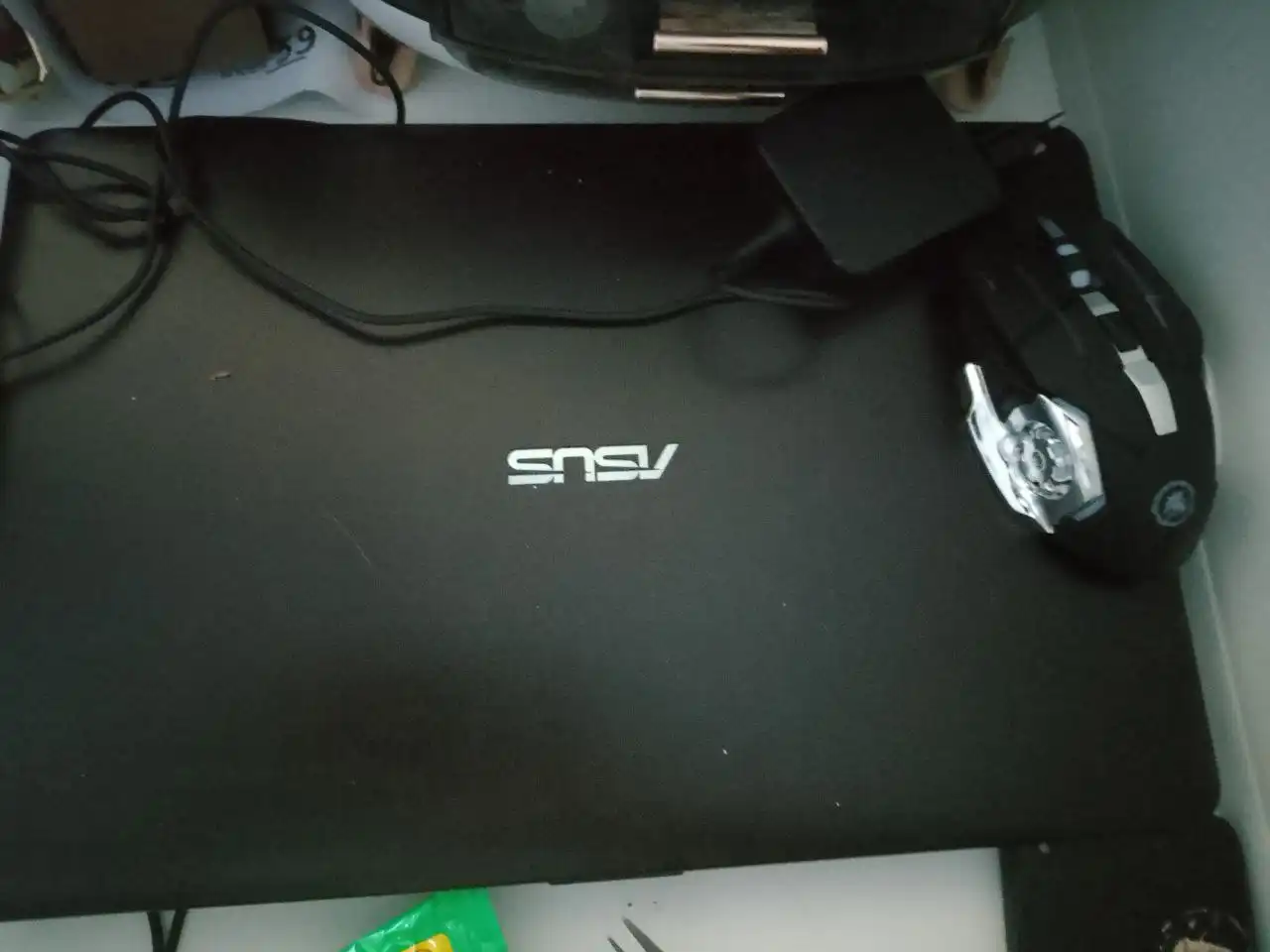 Продам ноутбук для игр с Windows 10