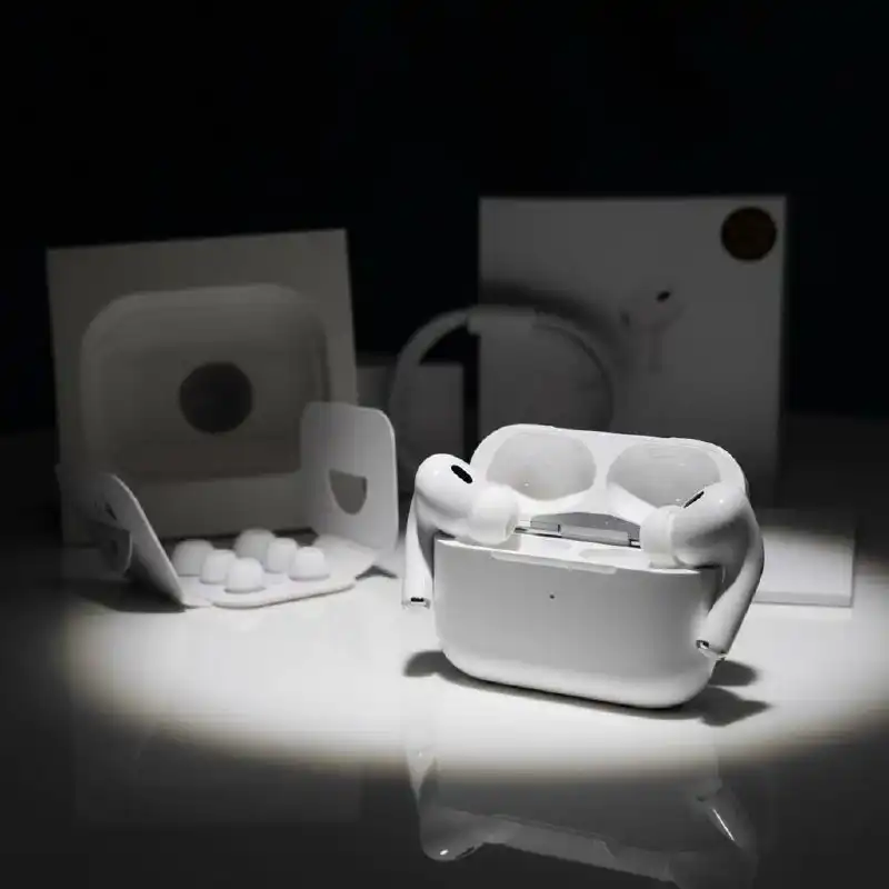 AirPods Pro 2 с шумоподавлением