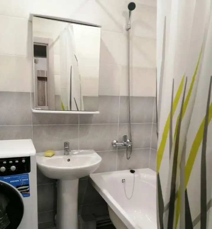 Сдается 1-комнатная квартира в новом доме в центре Барнаула