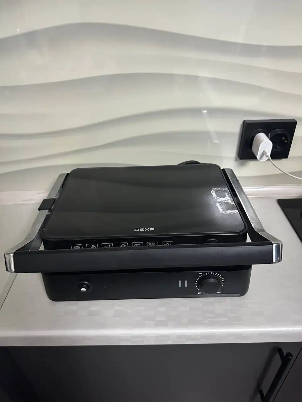 Электрогриль б/у в отличном состоянии