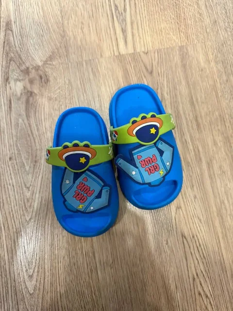 Товары размером 23,24 по 300 рублей - Барахолка в Барнаул