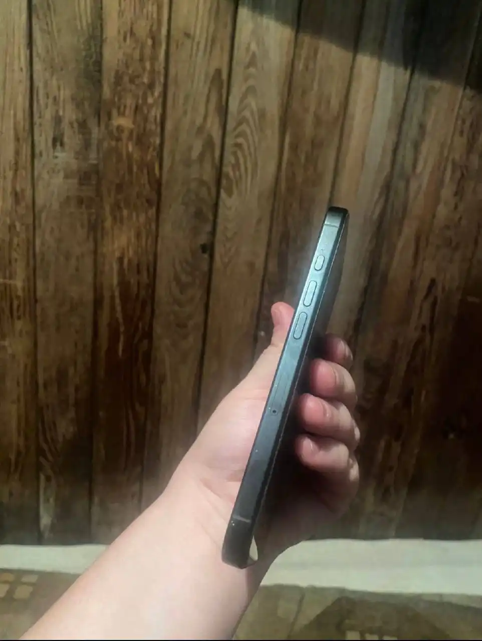 Продам iPhone 16 Pro Black Titanium в отличном состоянии