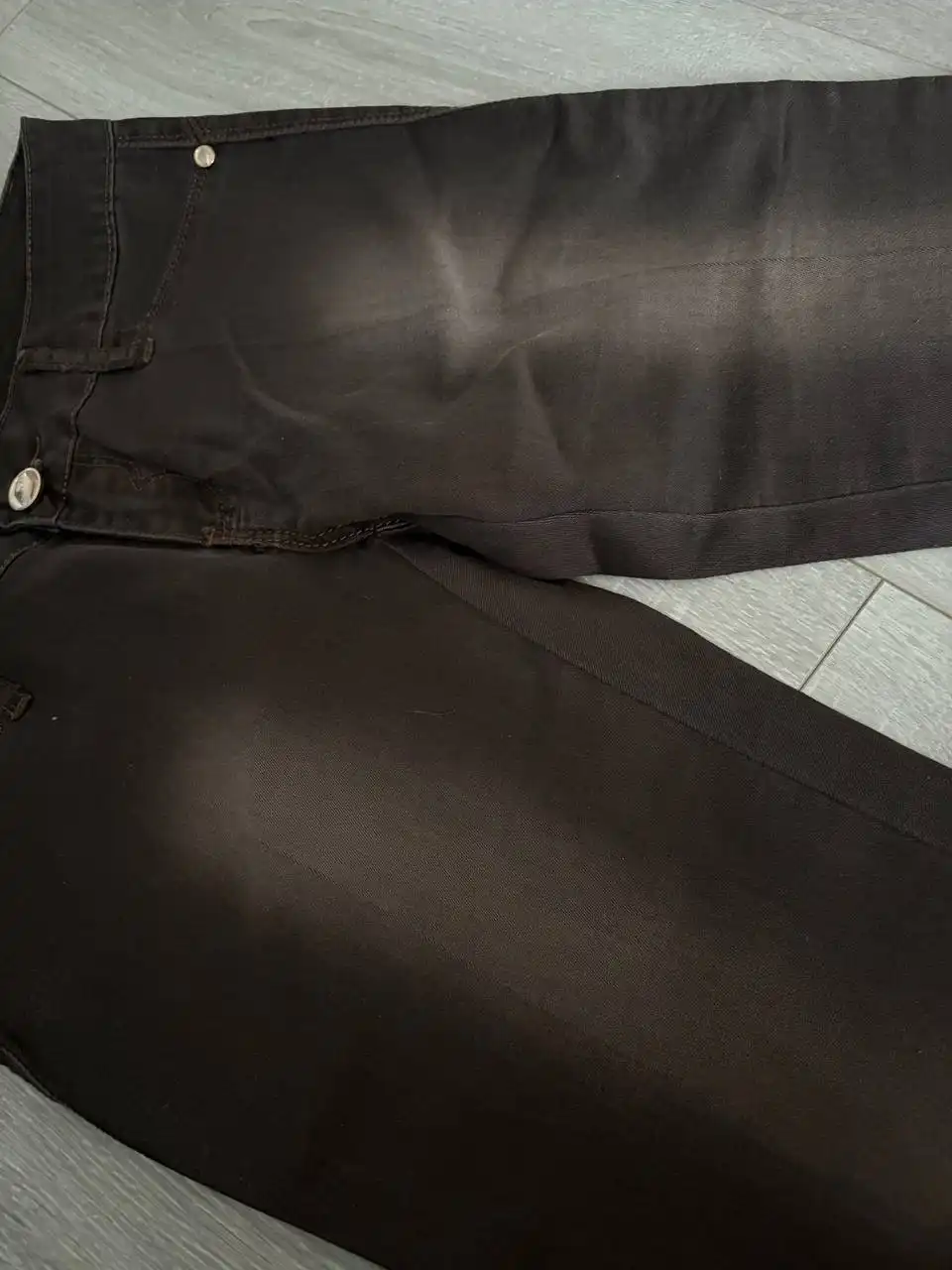 Продажа новых джинсов с биркой