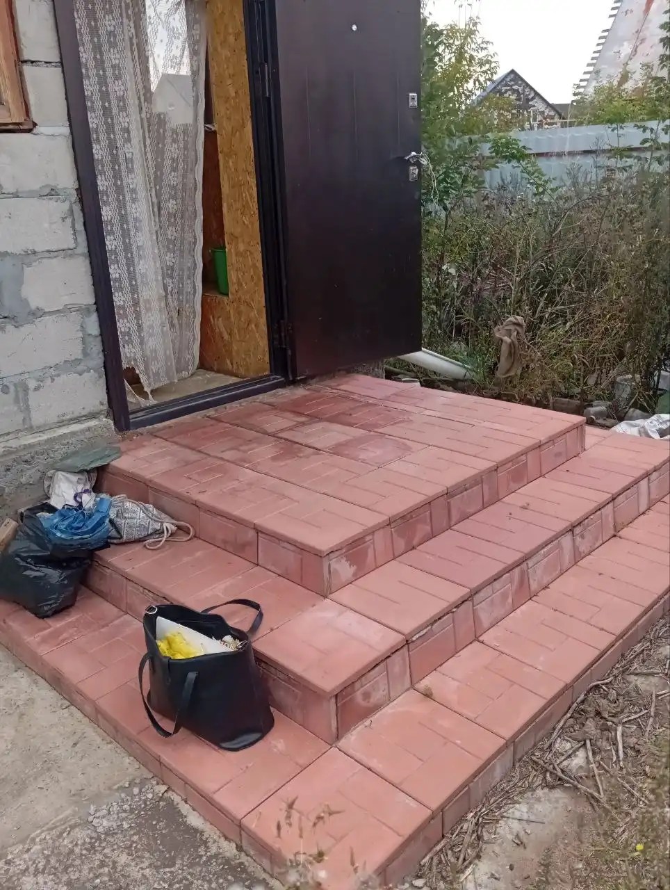 Продам дом с мансардой, баней и участком 11,7 соток в пос. Авиатор