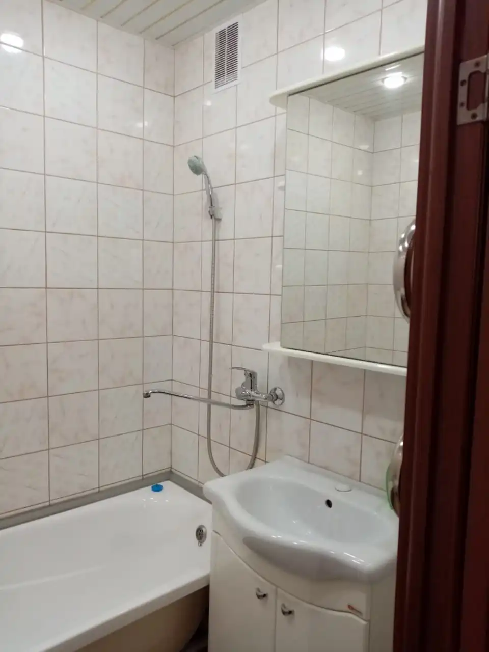 Сдам 3-комнатную квартиру на Докучаево - Аренда квартир (Недвижимость) в Барнаул