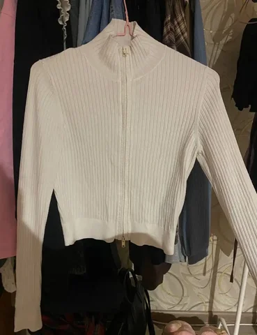 Кофта белая на молнии размер s/m - Вечерняя одежда в Барнаул