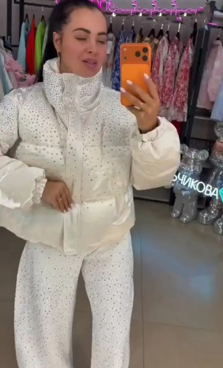 Комплект одежды со стразами, размеры 42-58 - Верхняя одежда (Одежда) в Барнаул