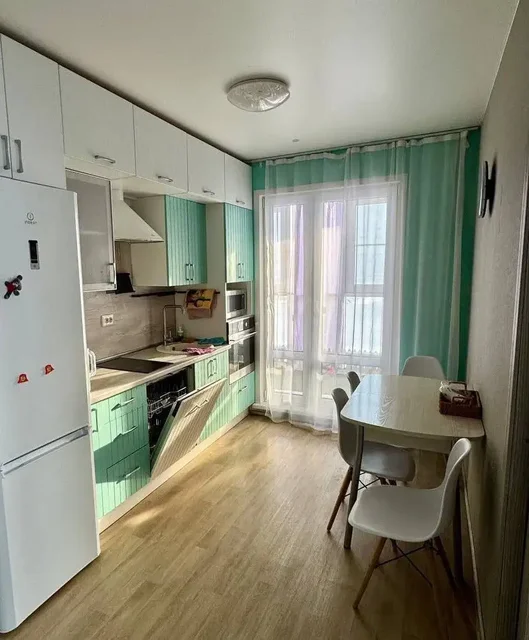 Сдается 2-х комнатная квартира на длительный срок - Аренда домов в Барнаул