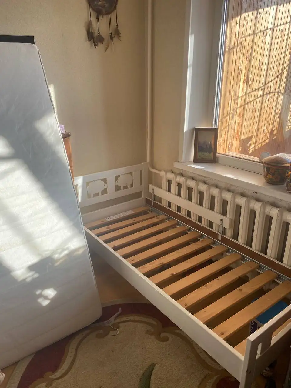 Продам детскую кроватку с матрасом из Икеи - Кроватки (Товары для детей) в Барнаул