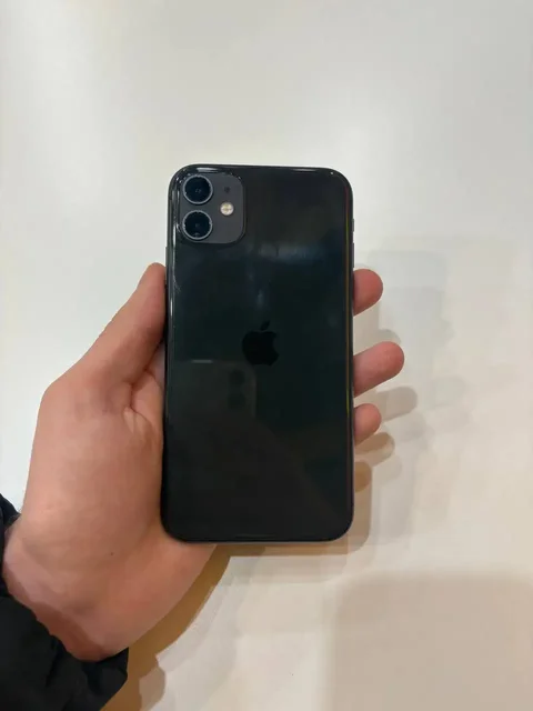iPhone 11 128 Гб черный в хорошем состоянии - Смартфоны в Барнаул