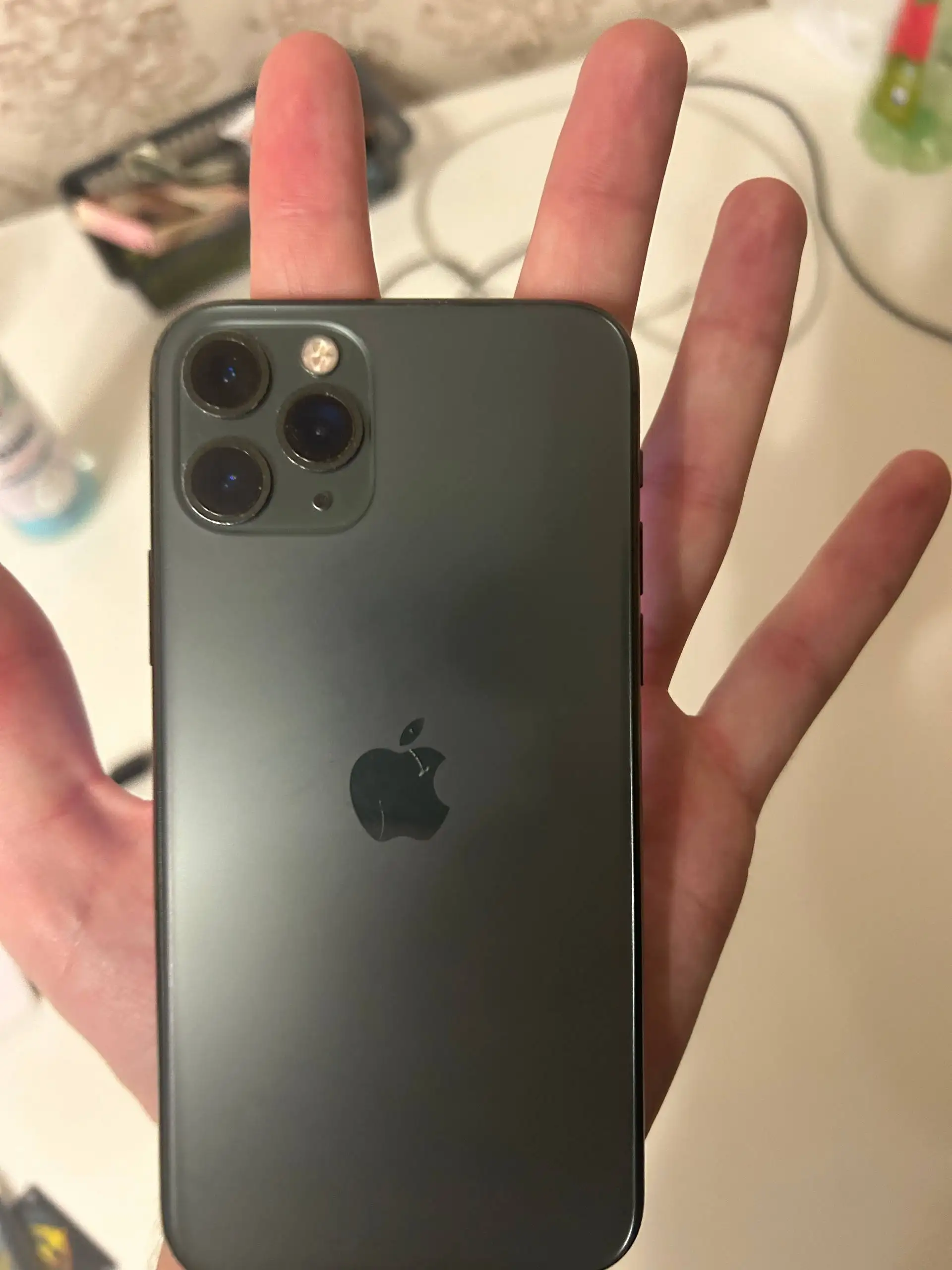 Айфон 11 Про 64 гб с замененным дисплеем и аккумулятором - Смартфоны и телефоны (Электроника) в Барнаул