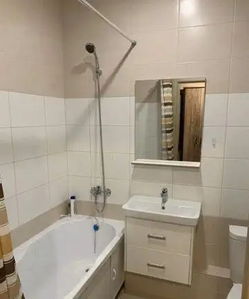 Аренда комнаты с лоджией в новом доме на ул. Молодежная - Аренда жилья (Недвижимость) в Барнаул