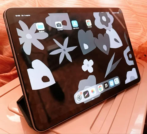 Apple iPad Air 5 (64GB/8GB) в идеальном состоянии - Аккумуляторы и батареи в Барнаул