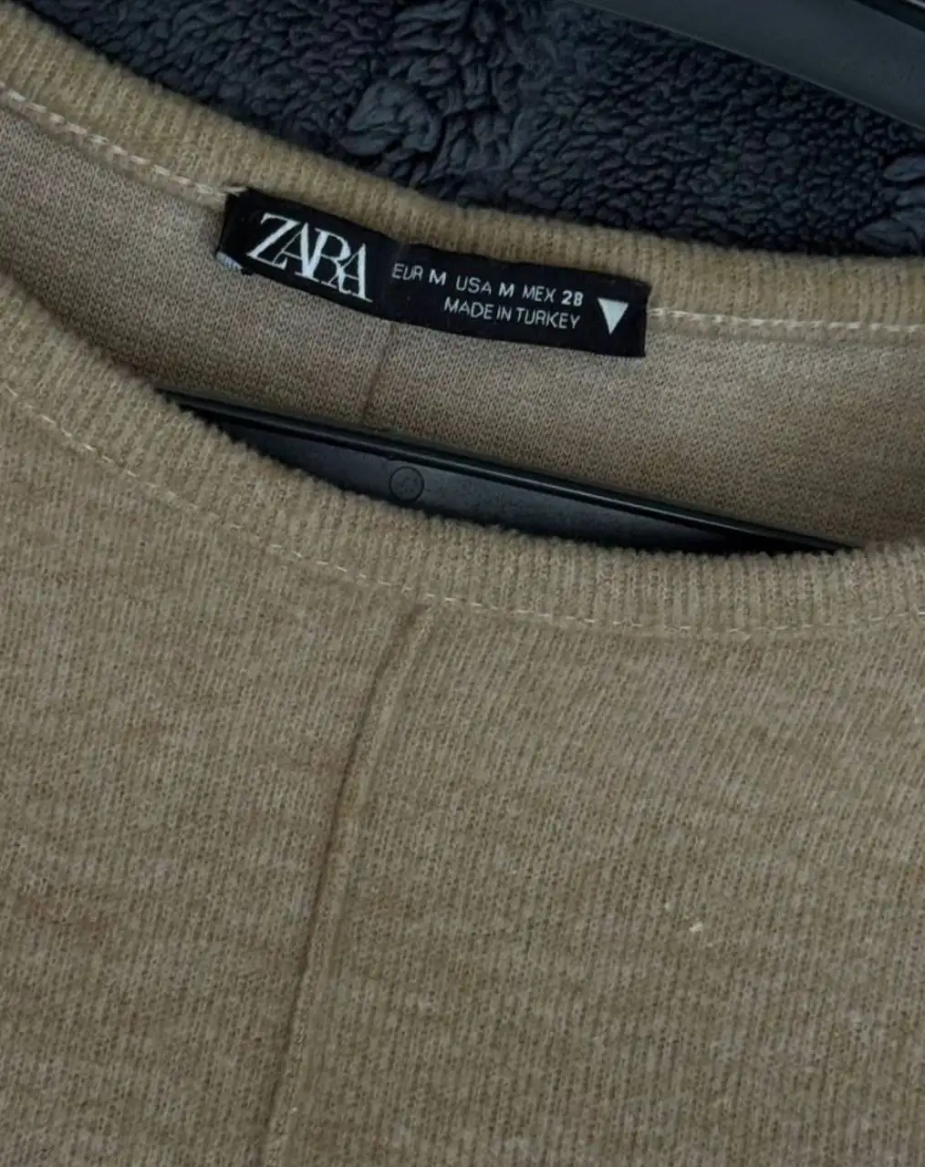 Продам вещи в идеальном состоянии - Одежда в Барнаул