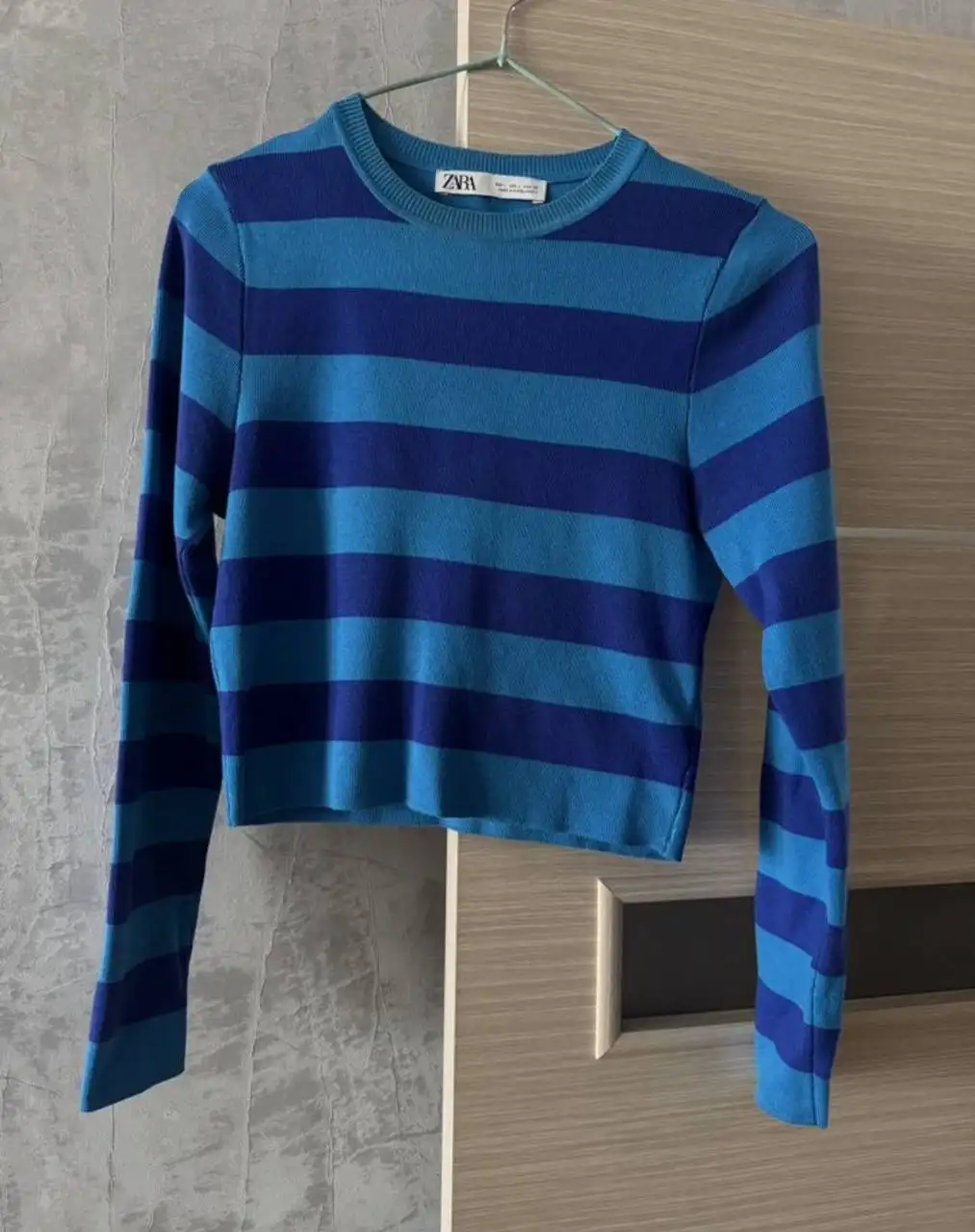 Продам вещи в идеальном состоянии - Одежда в Барнаул