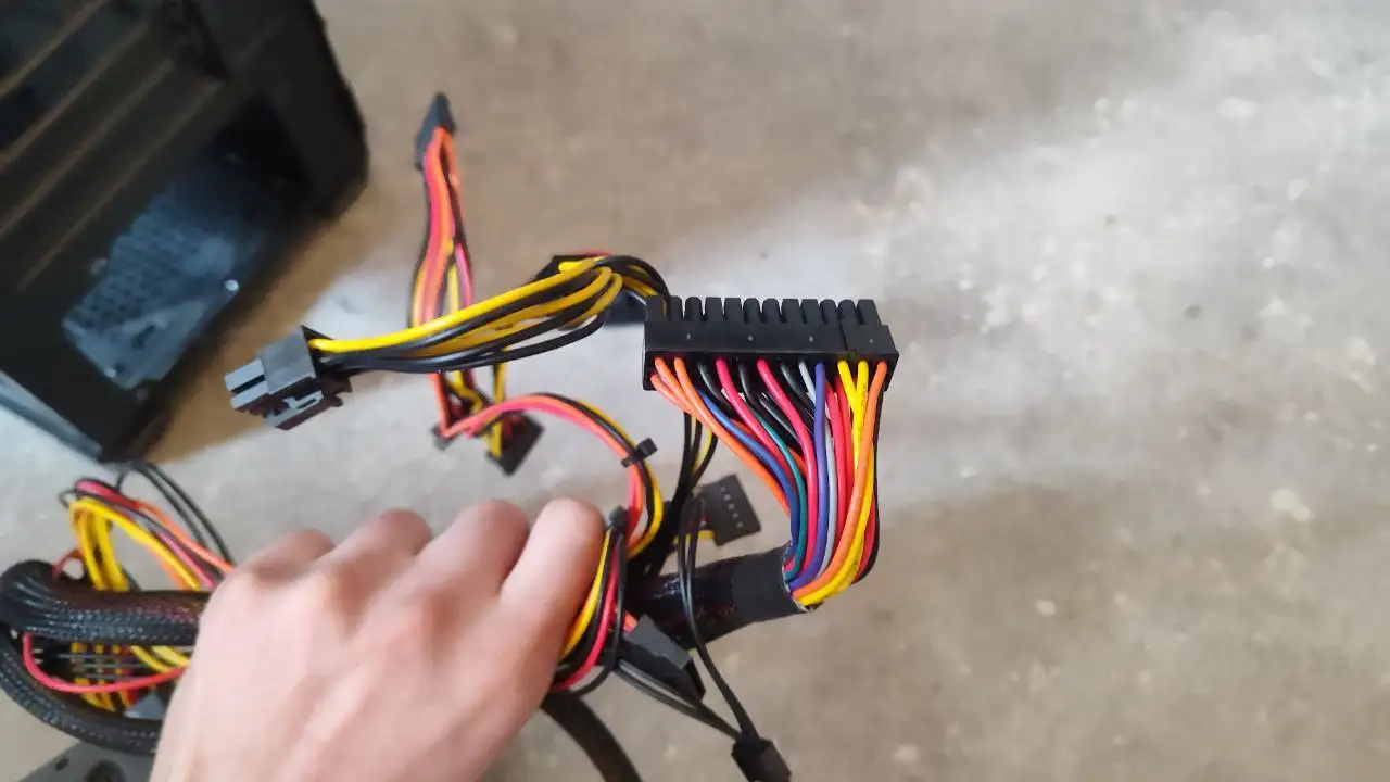 Блок питания Cougar CMD 600 (CGR-R600) 600W 80+ Bronze - Компьютерные комплектующие (Электроника) в Барнаул