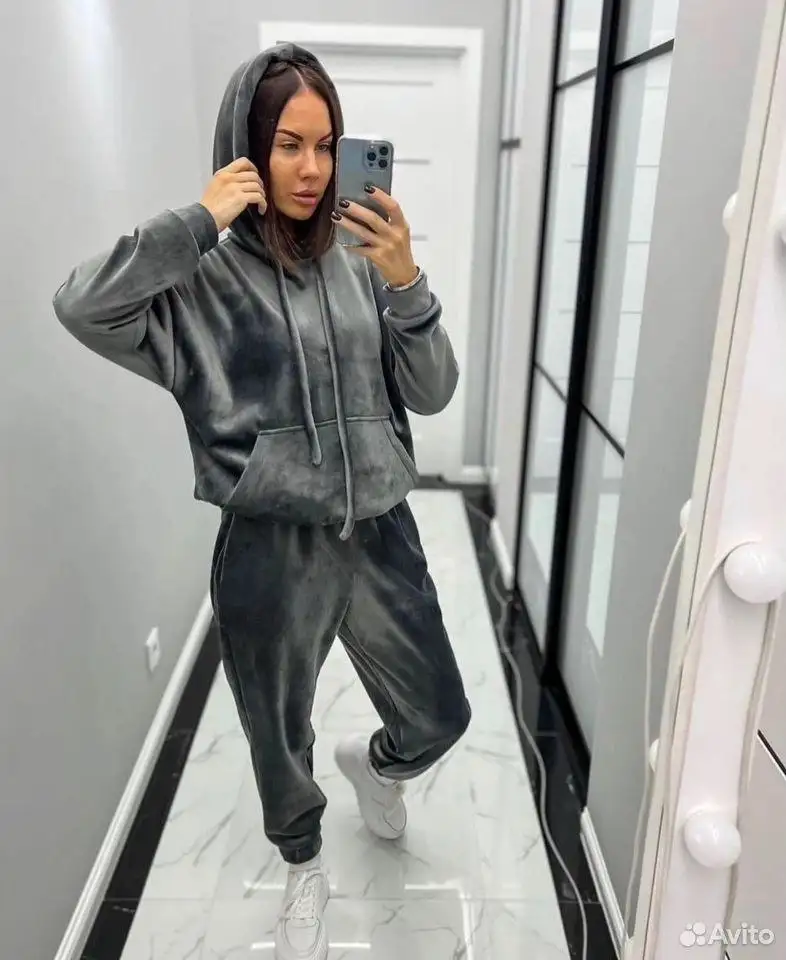 Велюровый костюм двойка, размеры 42-58 - Костюмы (Одежда) в Барнаул