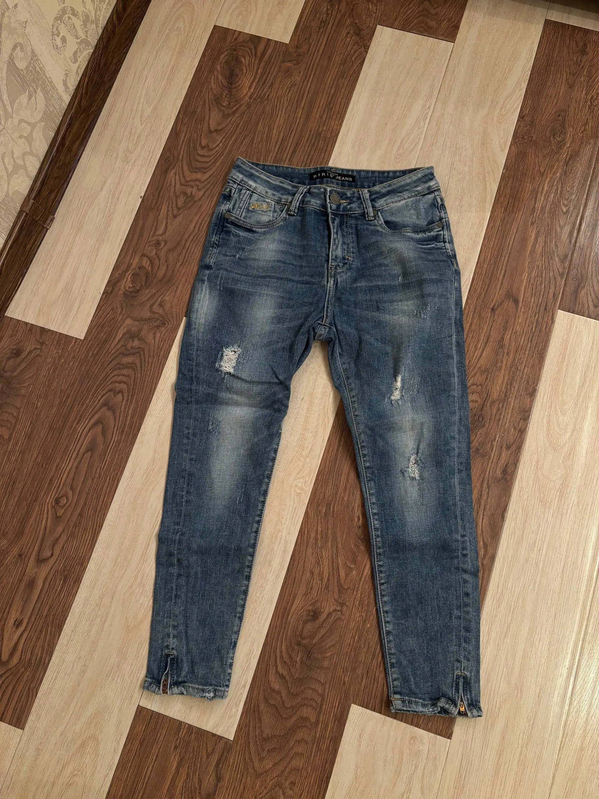 Продажа новых женских джинс - Джинсы (Одежда) в Барнаул